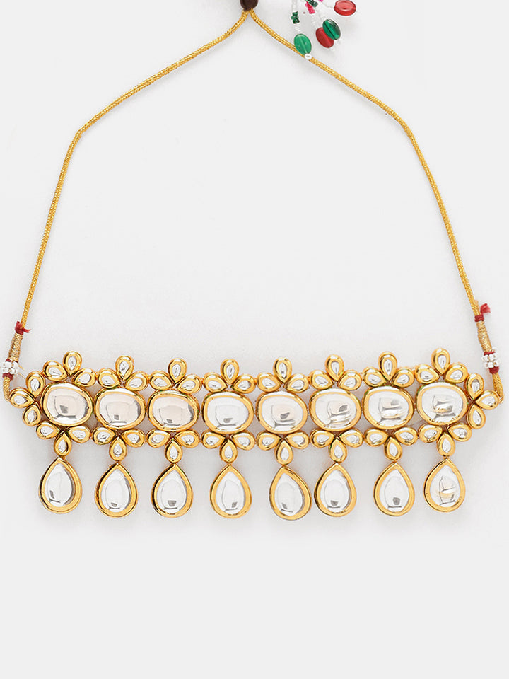 Priyaasi Kundan Floral Design Drop Style Choker Necklace Gold Plated Earrings Jewellery Set