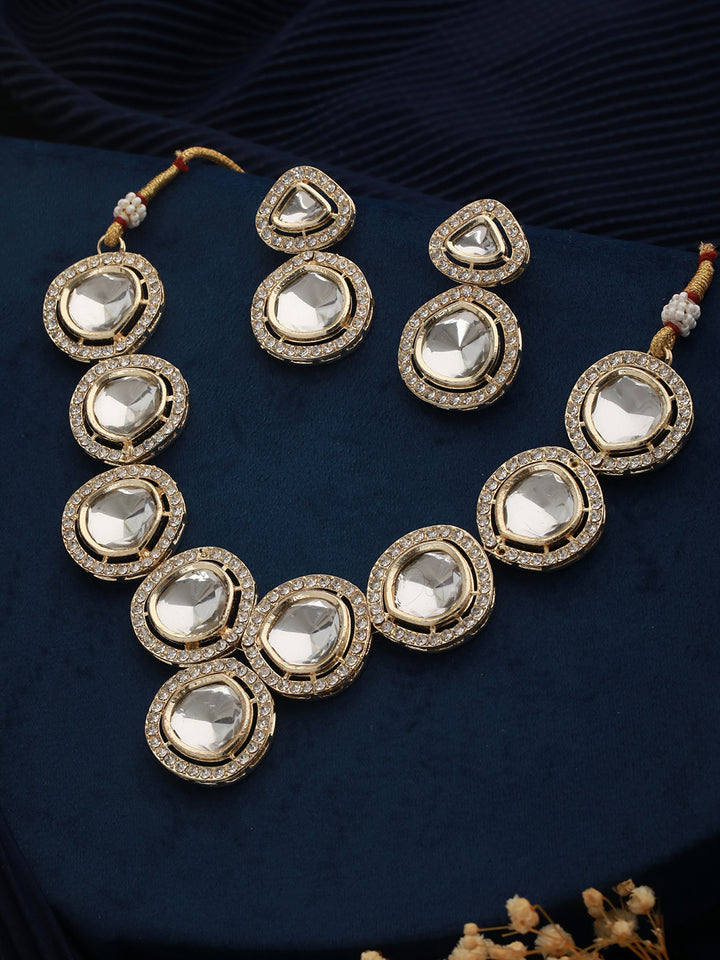 Quirky Round Polki Kundan Studded Gold-Plated Jewellery Set