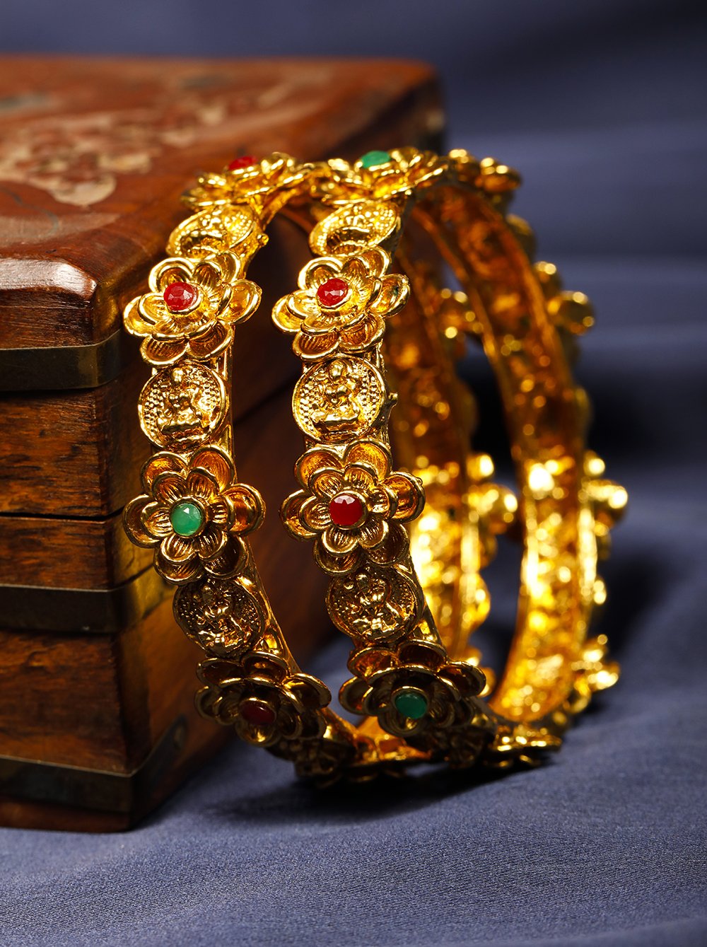 Set of 2 Gold Plated Flower Shaped Bangles