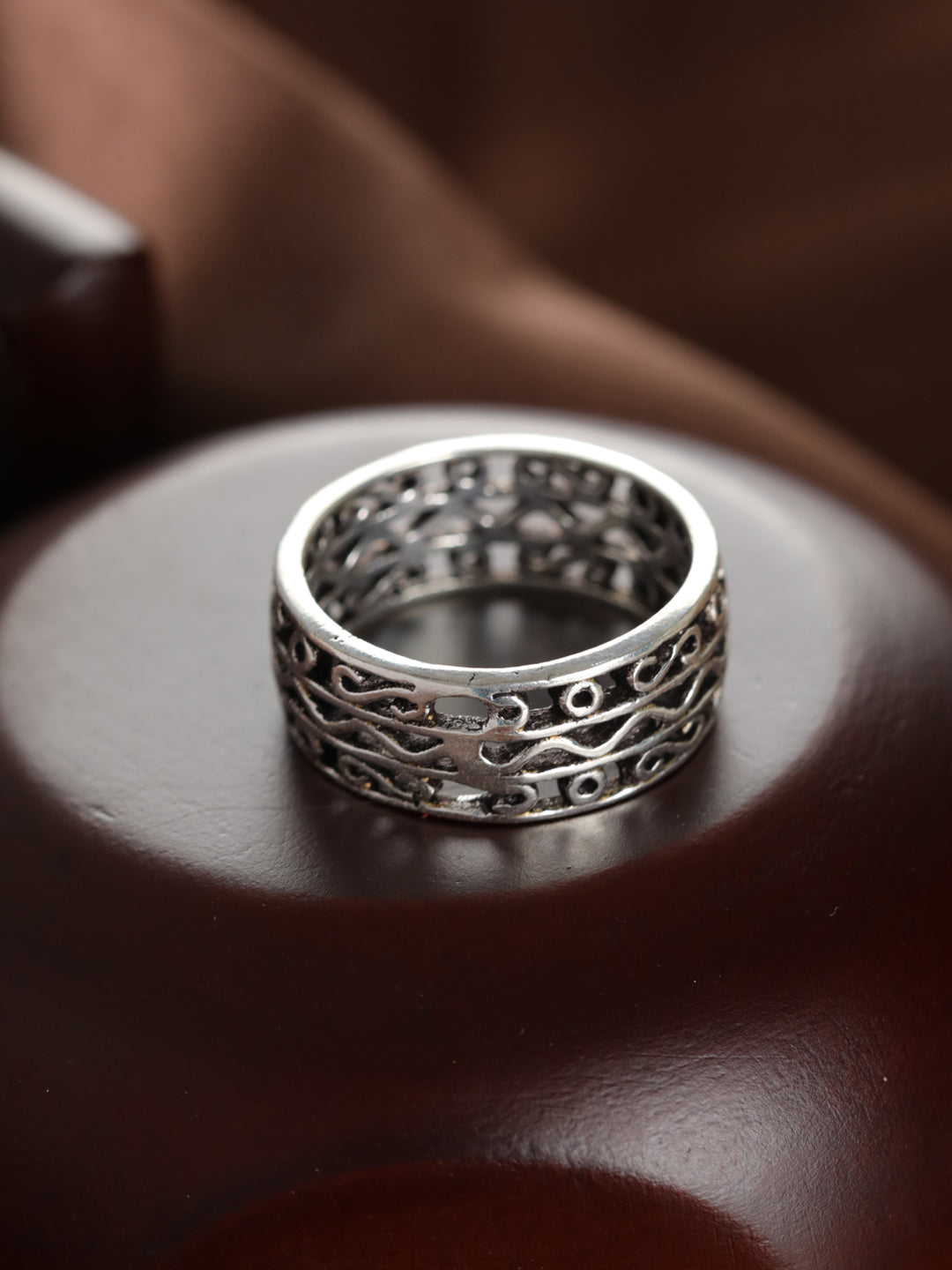 Bold by Priyaasi Wave Band Silver-Plated Ring for Men