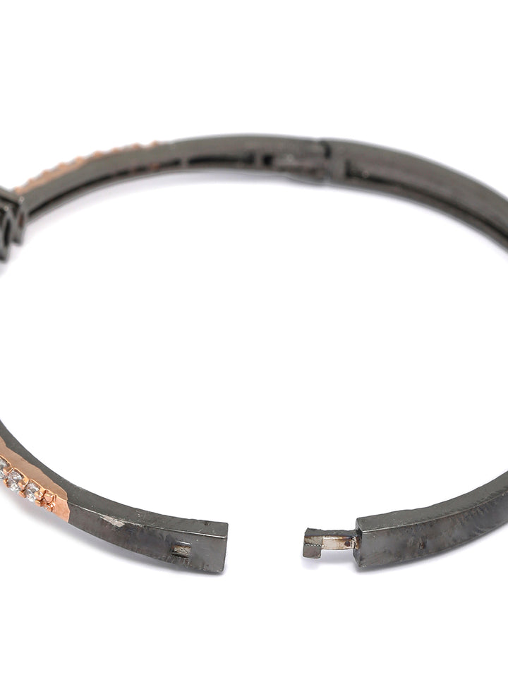 Green Stone Studded American Diamond Bracelet