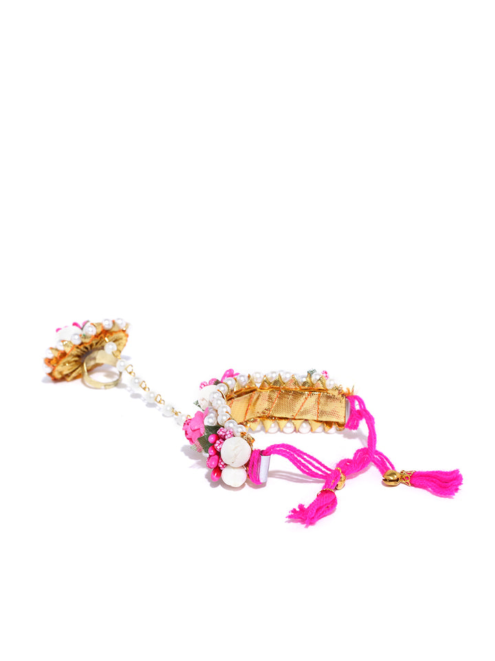 Priyaasi Floral Handcrafted Hathphool in Pink and White Color