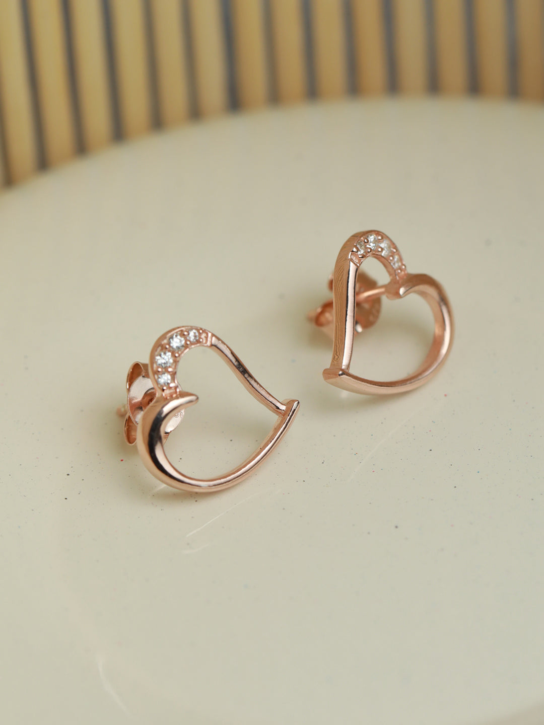 Heart shaped rose gold outlet earrings