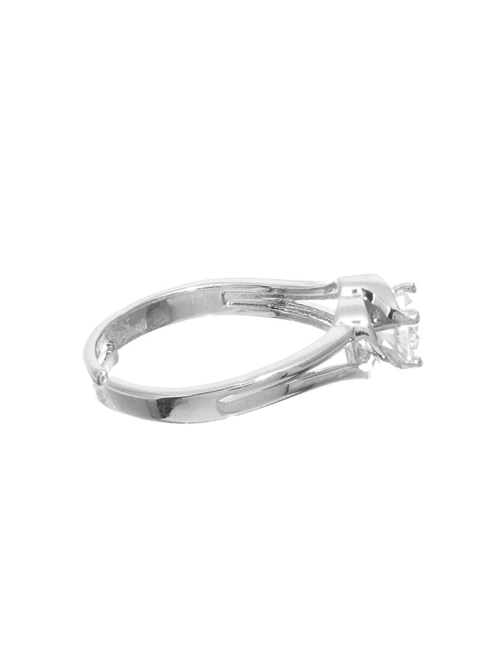 Elegant Sterling Silver Solitaire Ring