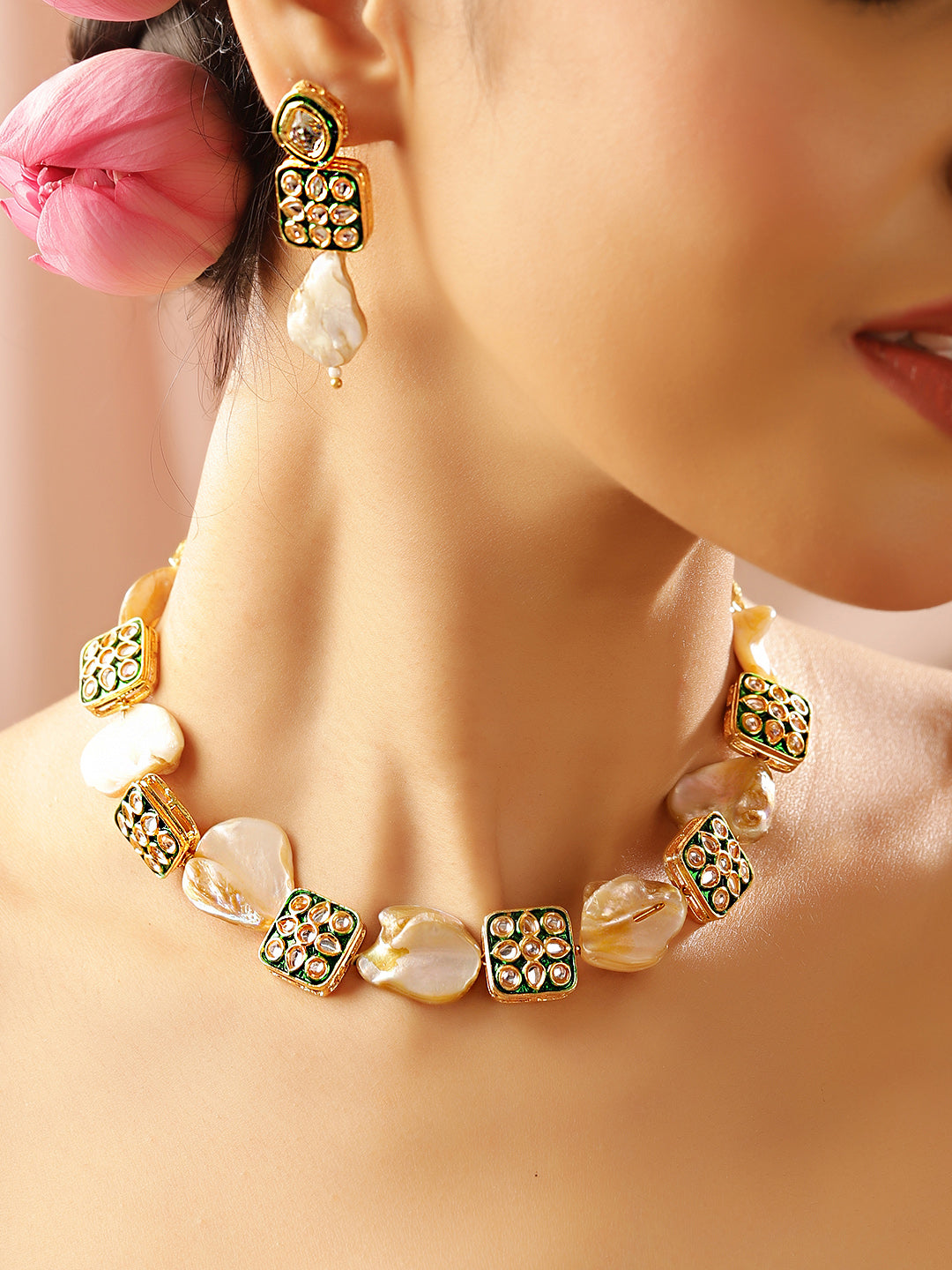 Kundan Green Styles Geometric Pattern Gold Plated Choker Necklace and Drop Earrings Jewellery Set