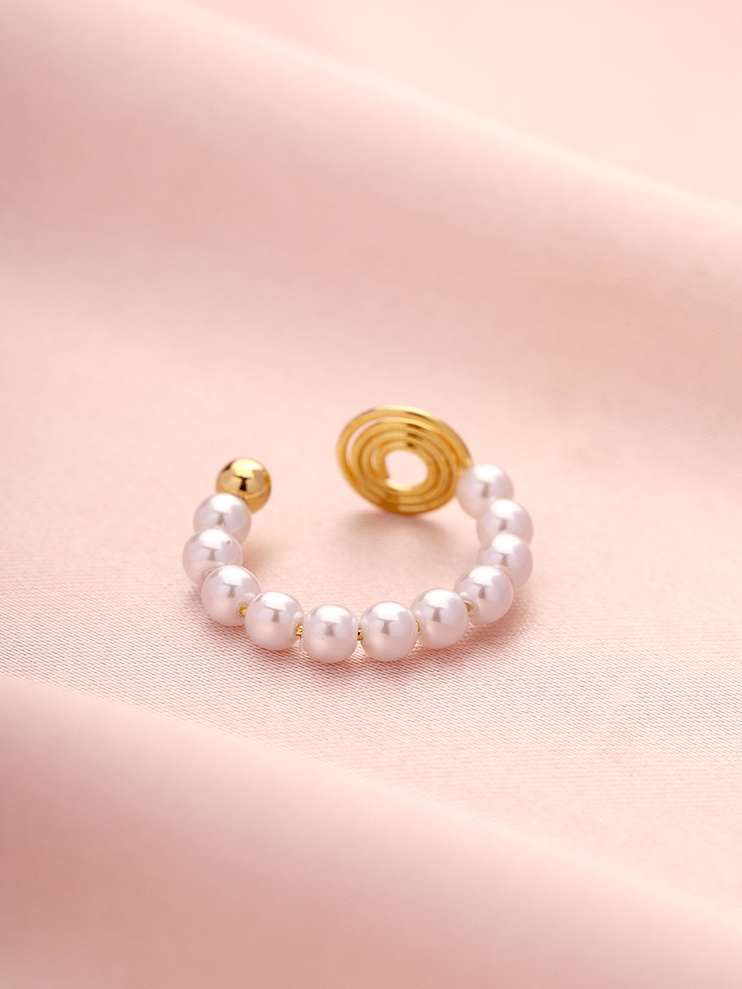 Prita Stylish Pearl Elegance Ring