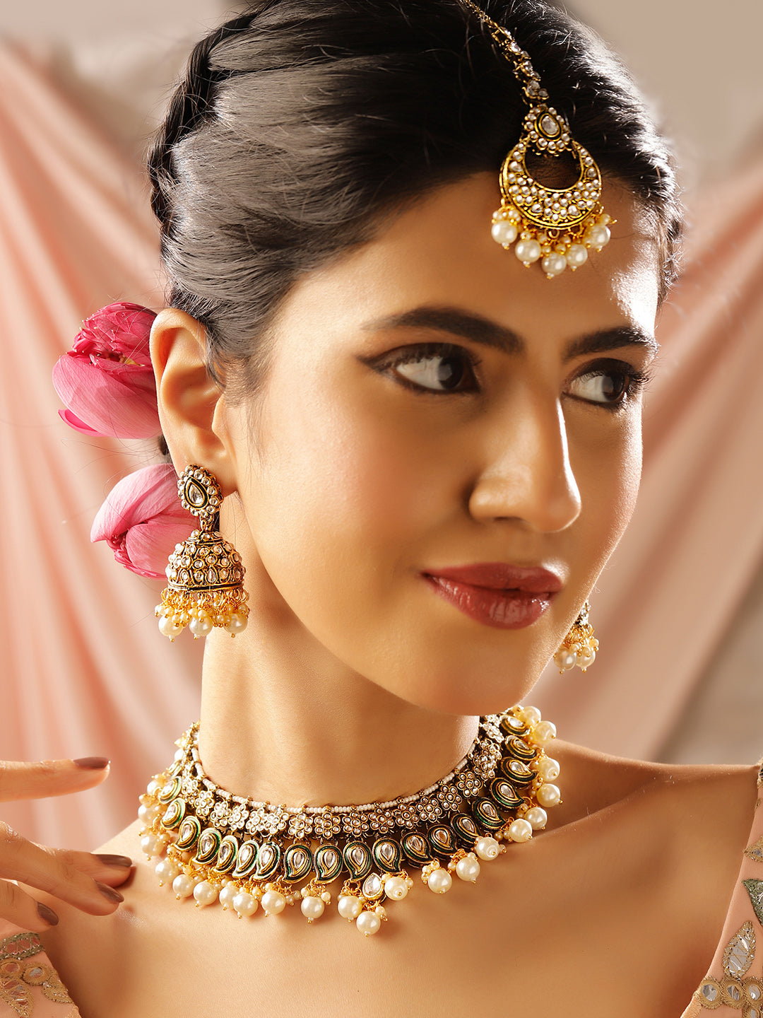 Green Elegance Kundan Pearl Floral Style Necklace Drop Earrings and maangtika Jewellery Set