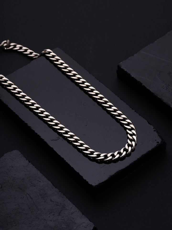 A silver plated men bracelet