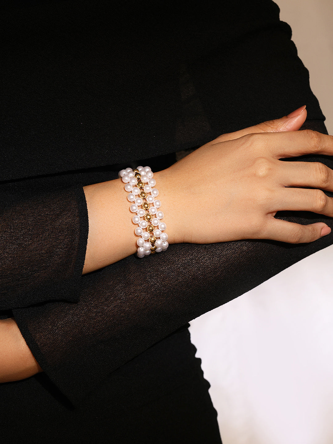Priyaasi Pearly Gold Mesh sequenced Gold Plated Bracelet