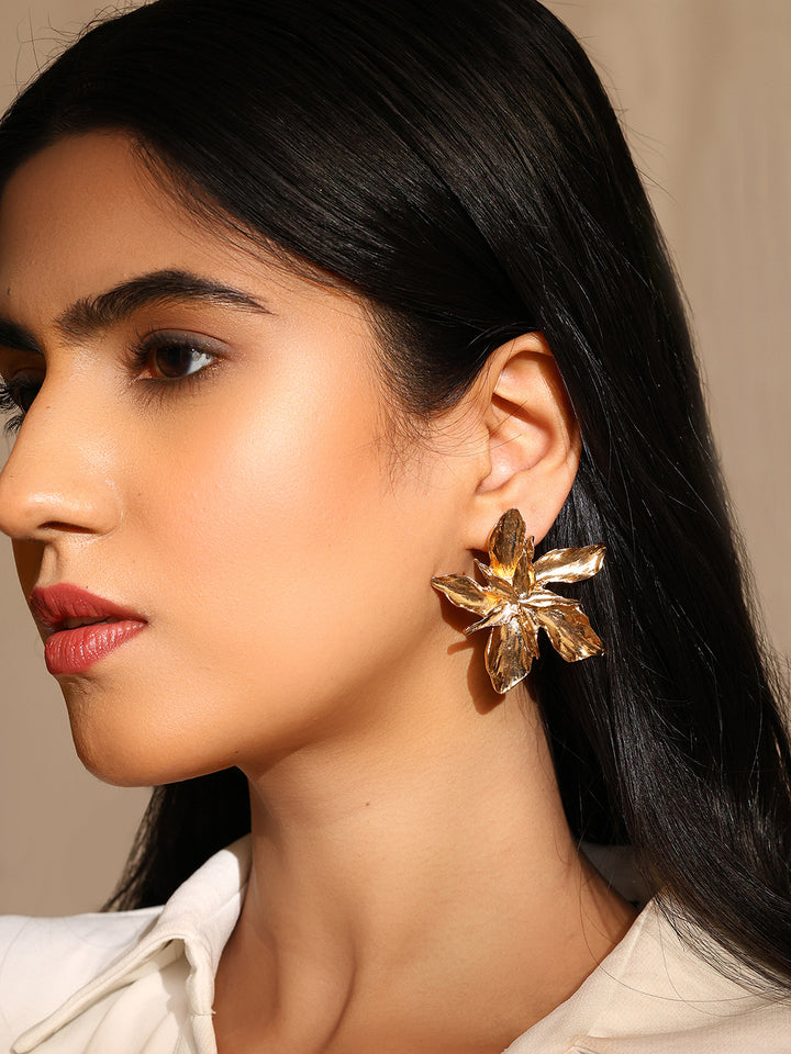 Priyaasi Chic Metallic Floral Fashionary Stud Earrings