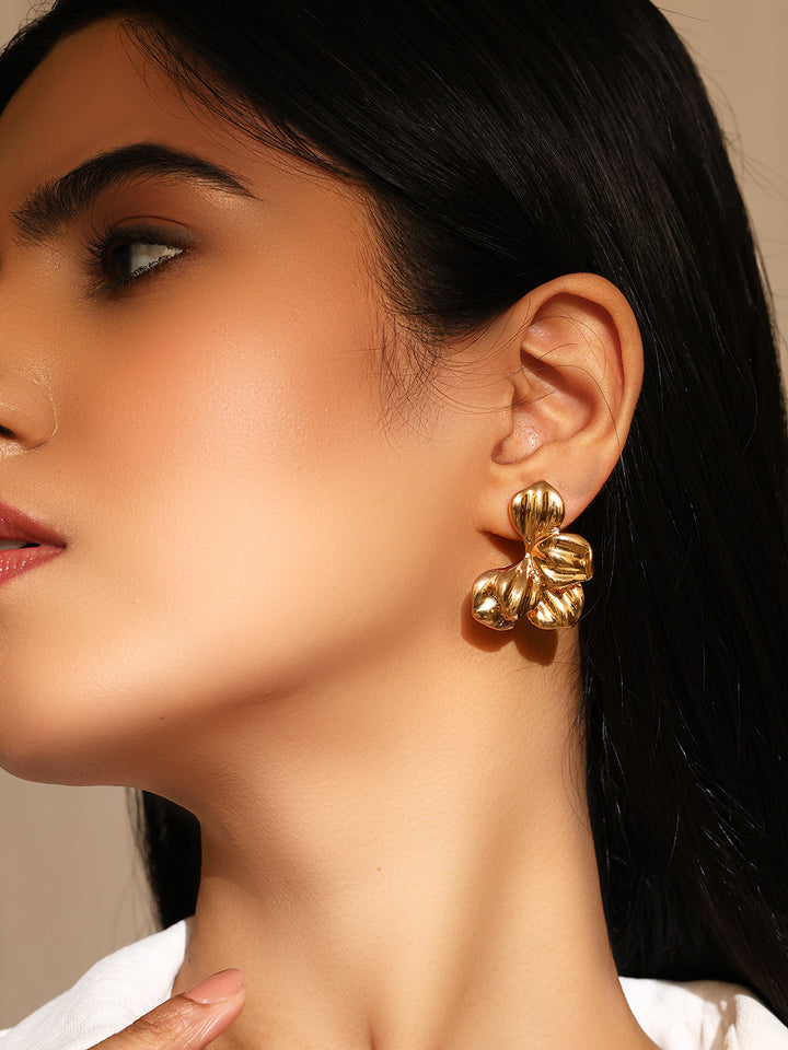 Priyaasi Hammered Style Brillance elegance Floral Stud earrings