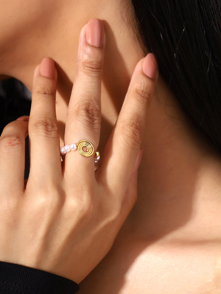Prita Stylish Pearl Elegance Ring