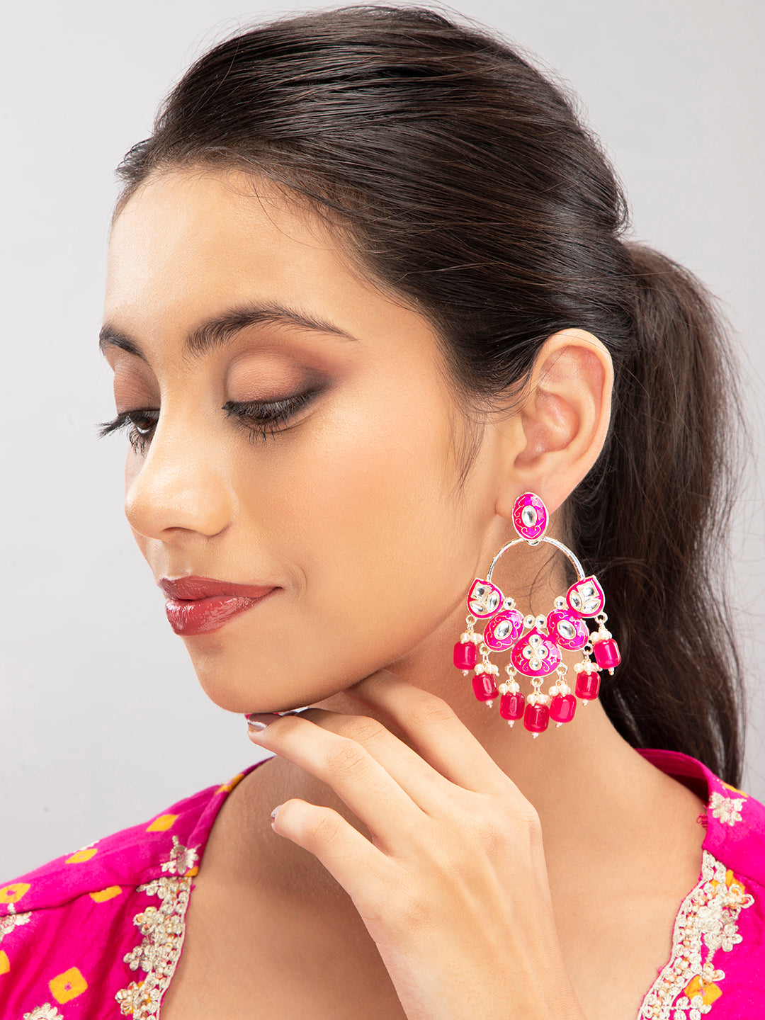 Faint gold finish Earring/jhumka/Dangler with Mang Tikka with Maroon C –  Griiham