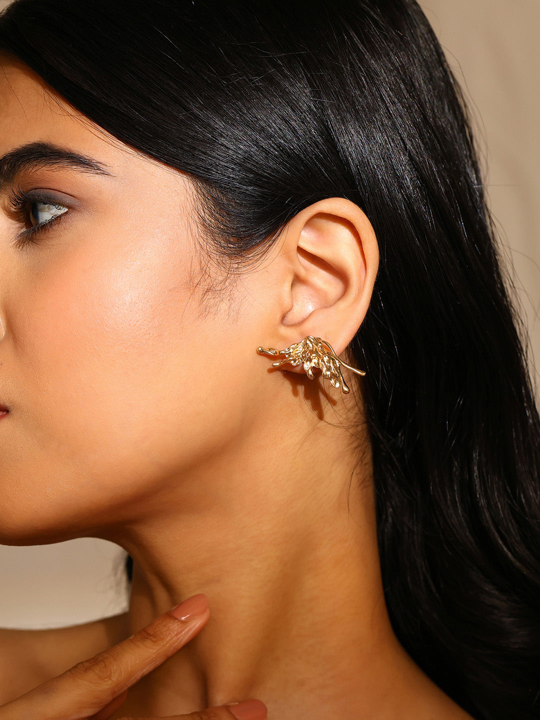 Priyaasi Curly Fashion Leaf Hammered Stud Earrings