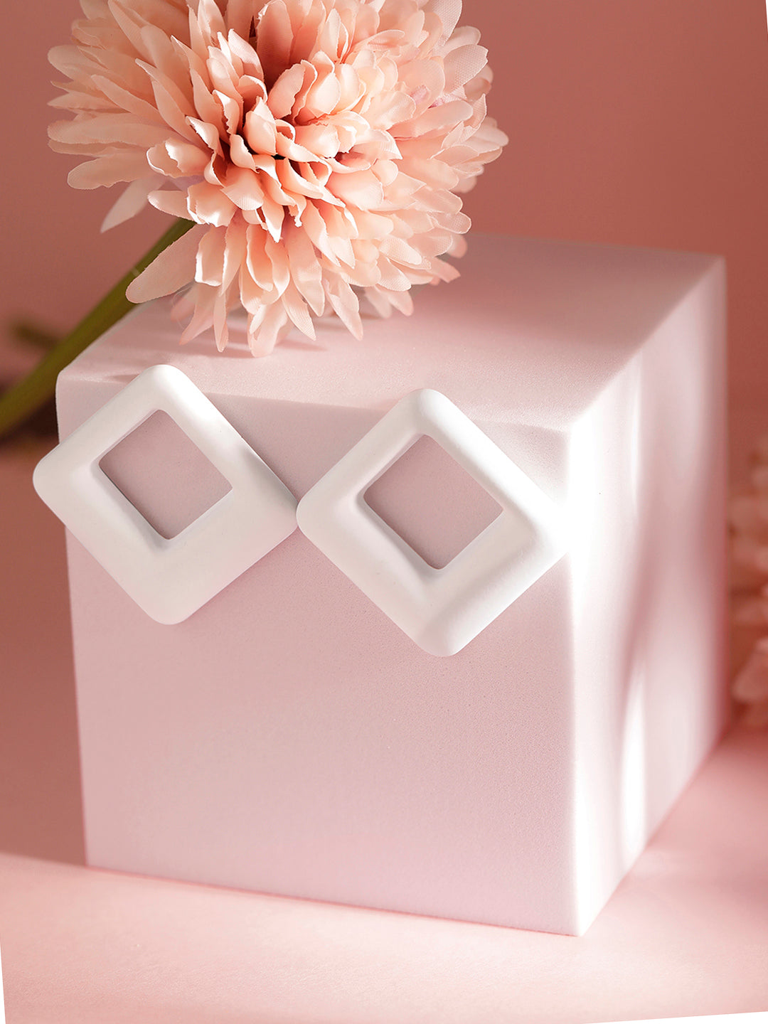 Geometry Pattern White Elegance Stud Pattern Earrings