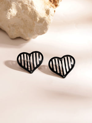 Black Elegance Srtiped Hear Design Statement Pattern Stud Earrrings