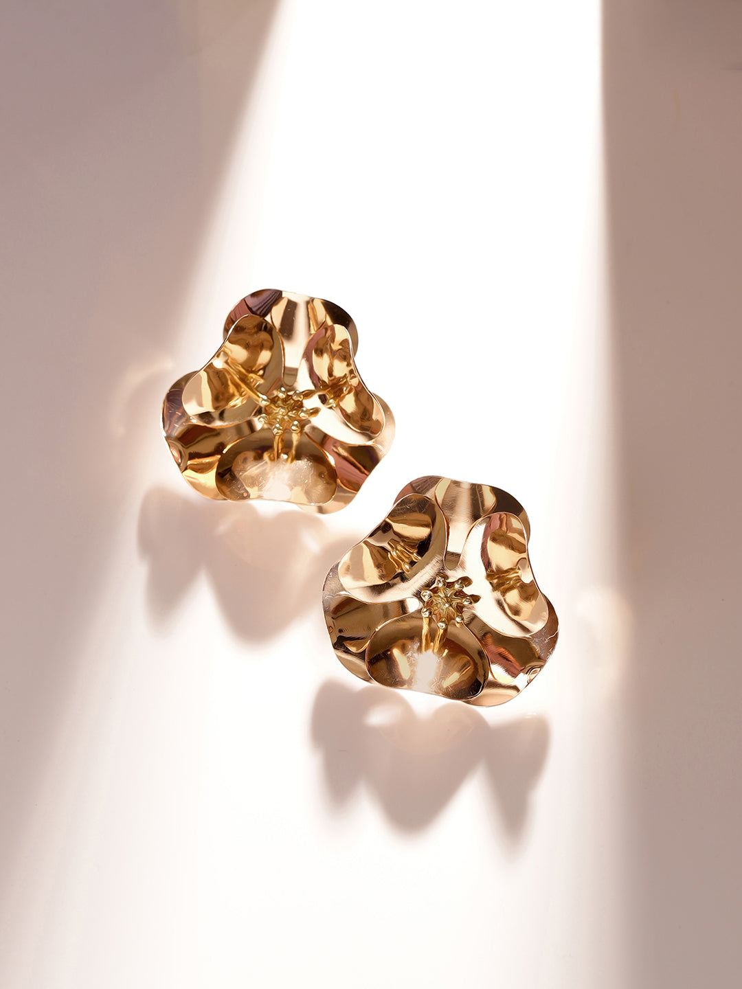 Fancy Floral Elegance Gold Plated Hammered Style Stud Earrings