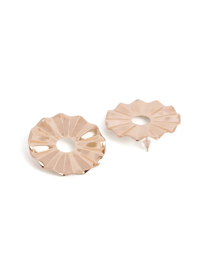 Fancy Floral Pattern Elegant Gold Plated Stud Earrings