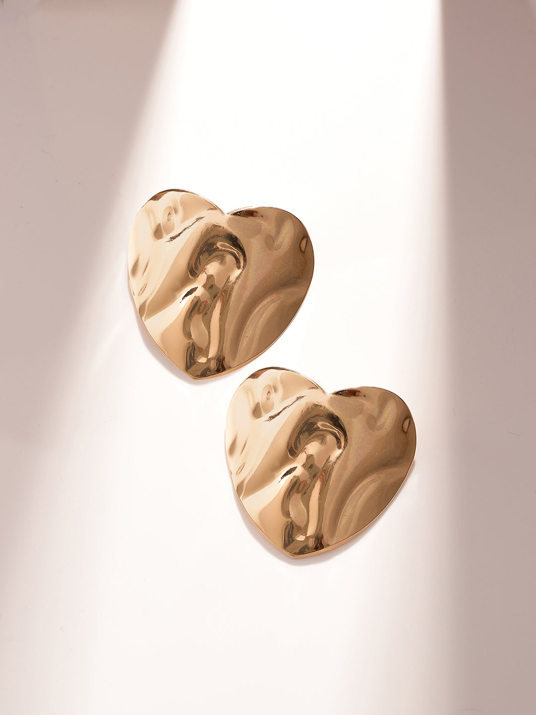 Love Heart Pattern Gold Plated Fashionable Stud Earrings