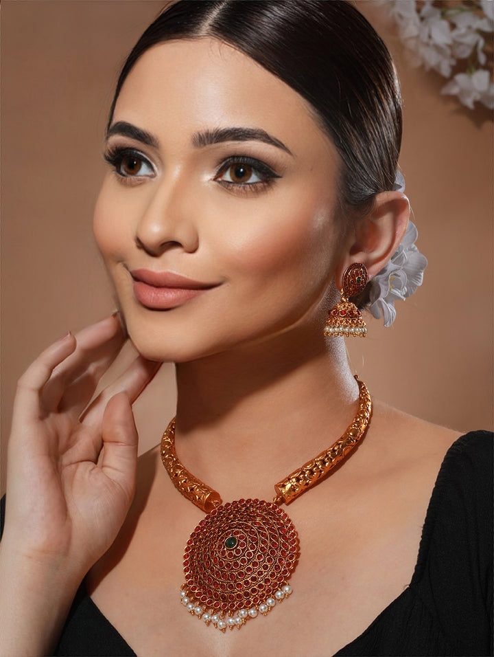 Floral Kemp Stone Studded Gold-Plated Ethnic Jewellery Set