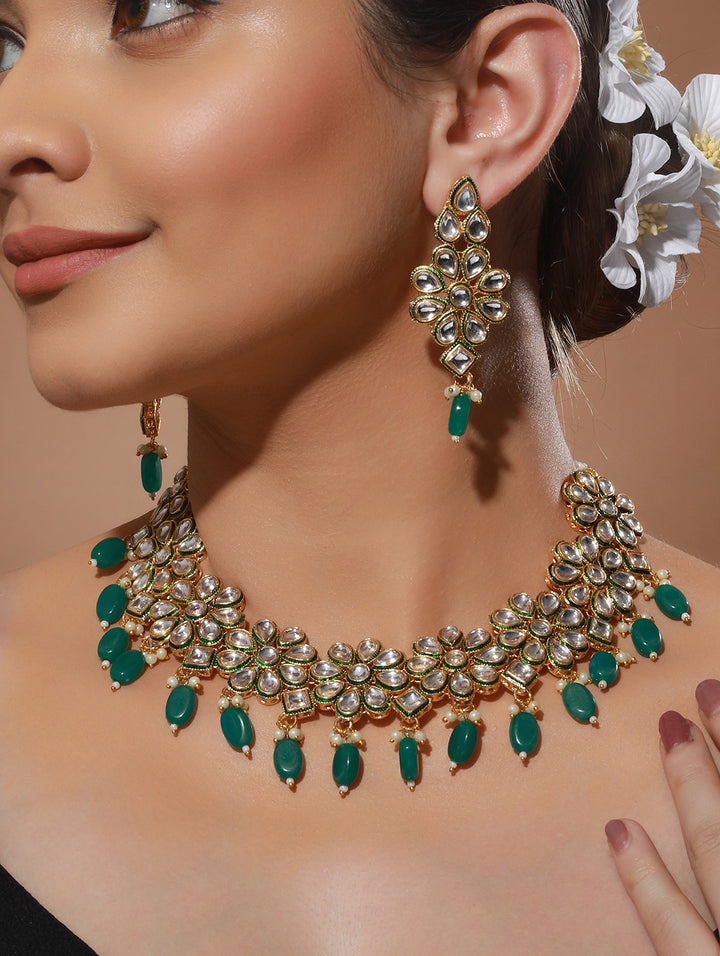 Green Floral Kundan Gold-Plated Jewellery Set with Maangtikka