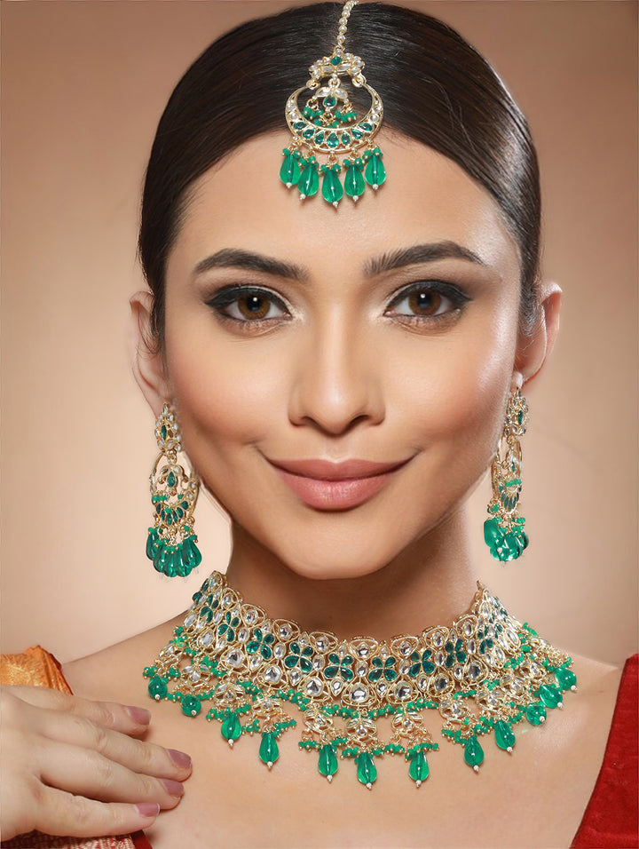 Green Floral Kundan Beaded Gold-Plated Choker Jewellery Set with Maangtikka