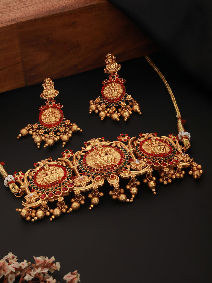 Priyaasi Goddess Laxmi Floral Kemp Stone Gold-Plated Choker Jewellery Set
