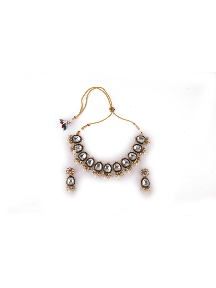 Priyaasi Gold Plated Kundan Jewellery Set with Maangtika