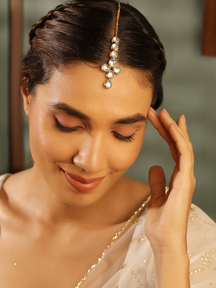 Priyaasi Plain Kundan Floral Shape Gold Plated maangtika