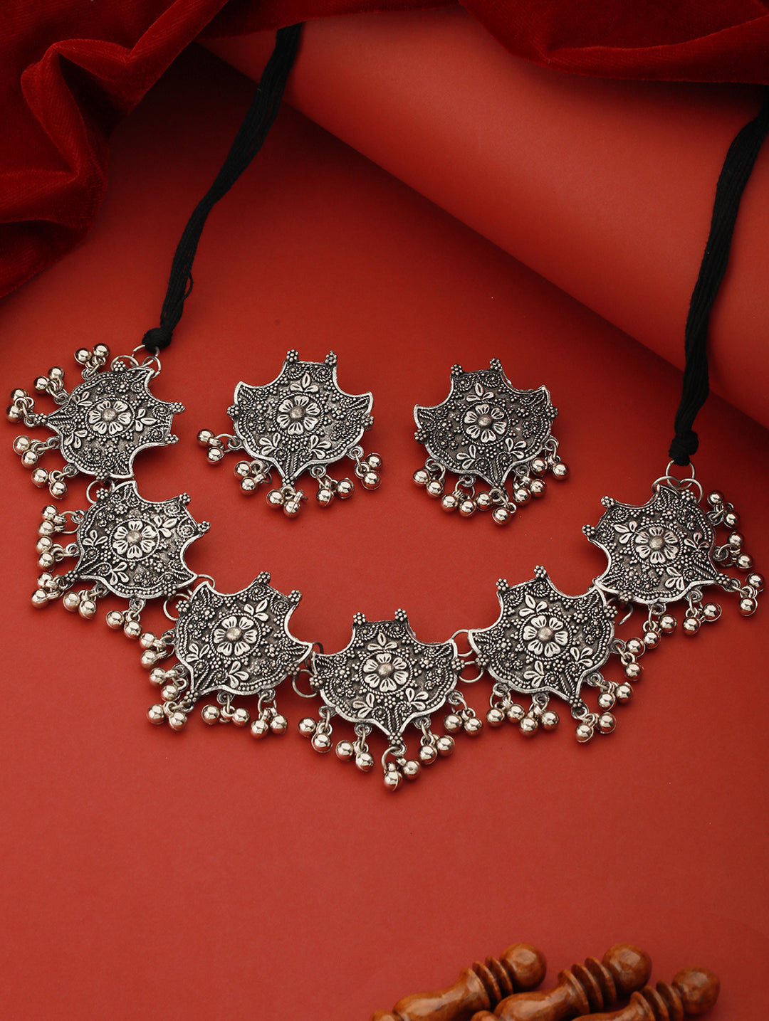 Oxidised Silver Boho Floral Ghunghroo Choker Jewellery Set
