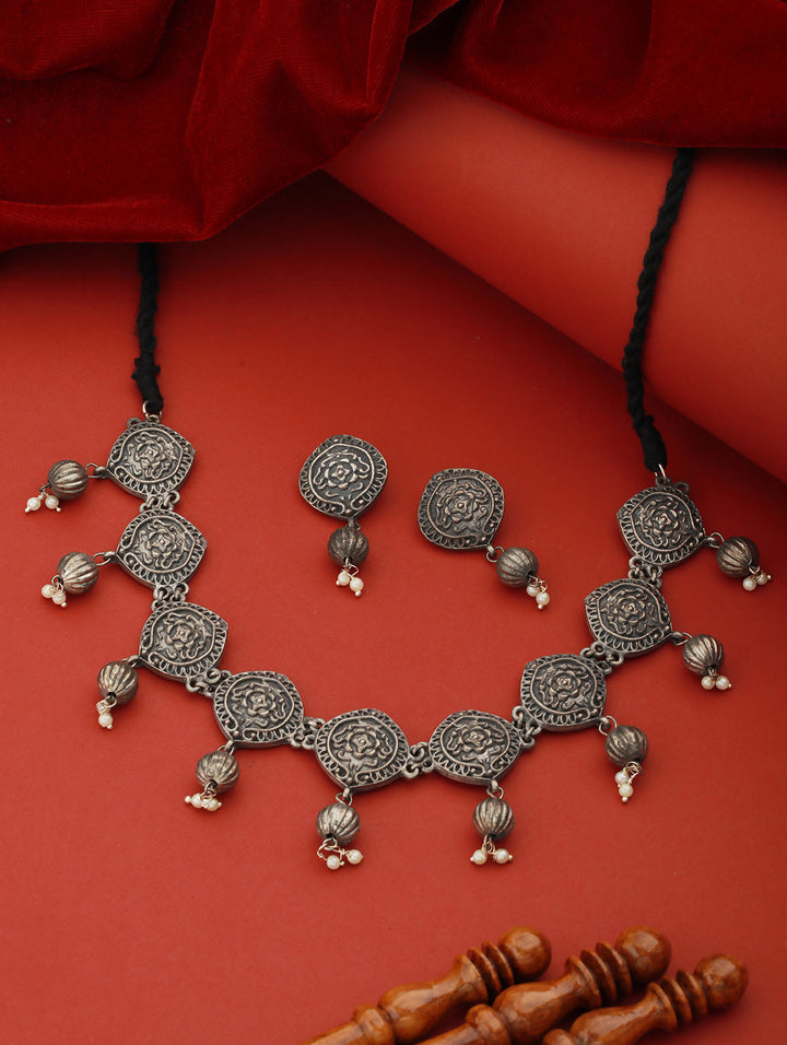 Boho Floral Motif Oxidised Silver Choker Jewellery Set
