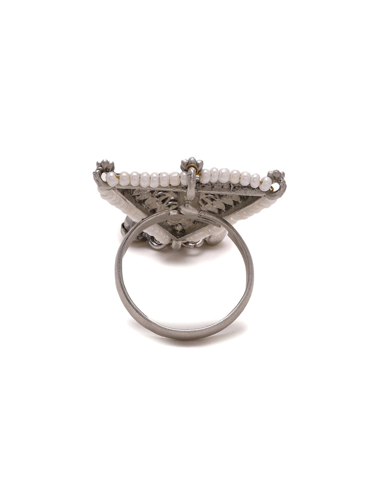 Priyaasi Allure of the Triangle-Shaped Ring