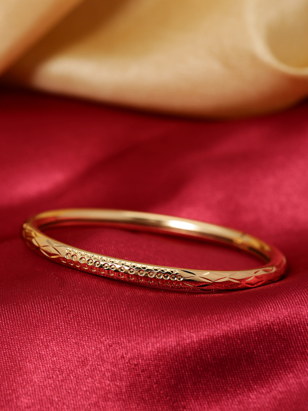 Gold-Plated Circular Shape Openable Kada Bracelet