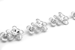 Designer Stone And Pearl Studded Beautiful Flower Design Latest Hair Clip With Pins For Women And Girls (Silver)