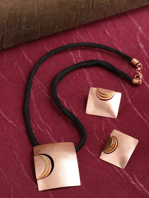 Rose Gold Plated Geometric Fabric Chain Pendant Set