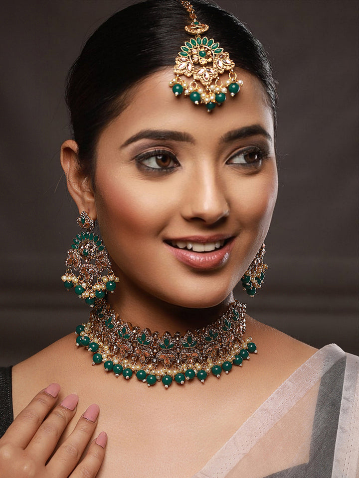 Priyaasi Green Kundan Gold-Plated Choker Jewellery Set with Maangtikka