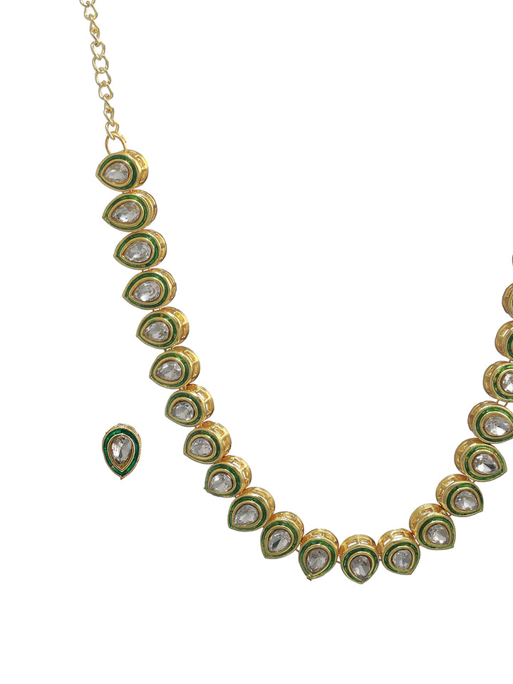 Pretty Kundan Gold-Plated Choker Jewellery Set