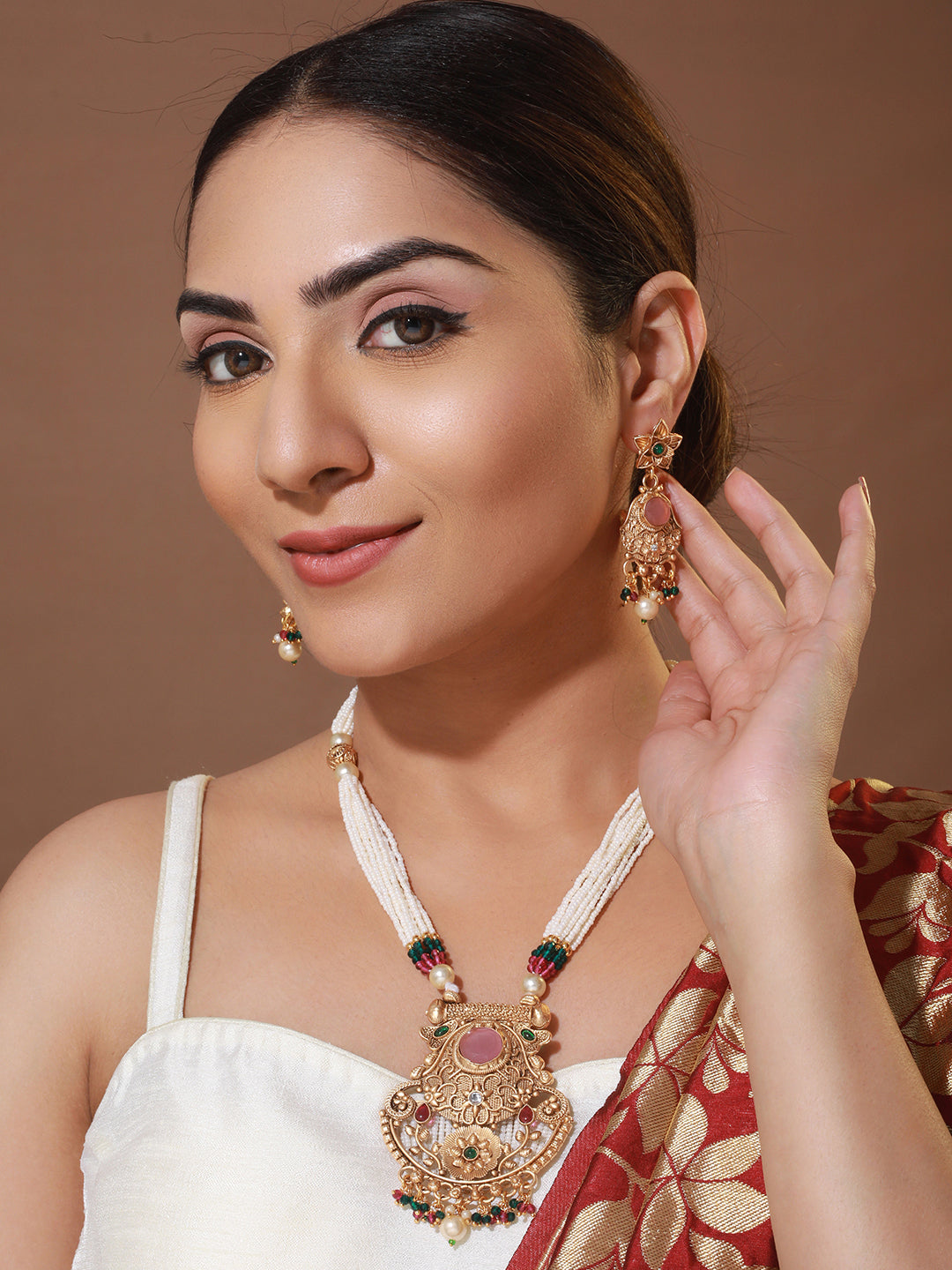 Priyaasi necklace deals