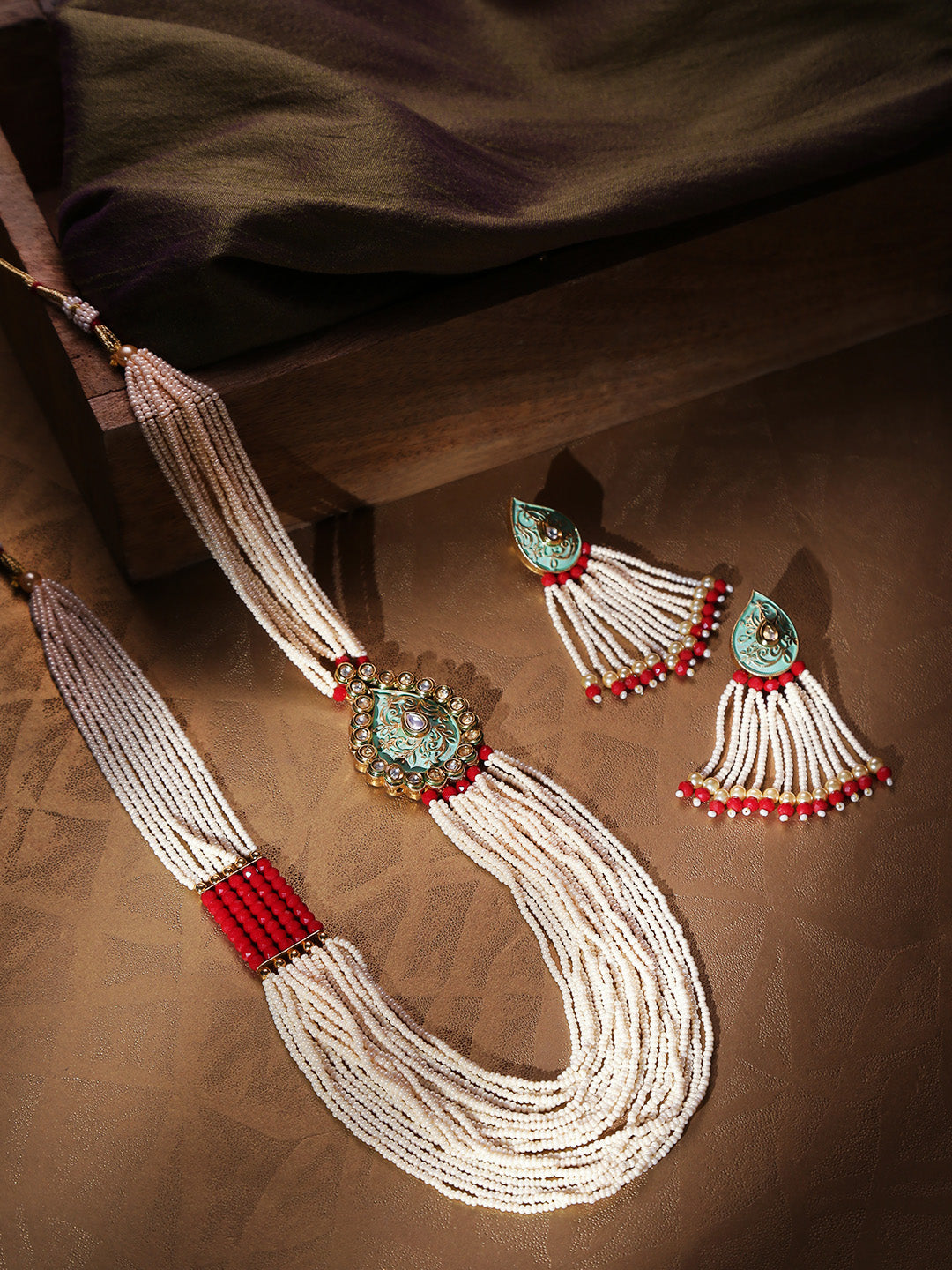 White Red Beads Kundan Gold Plated Ranihaar Jewellery Set