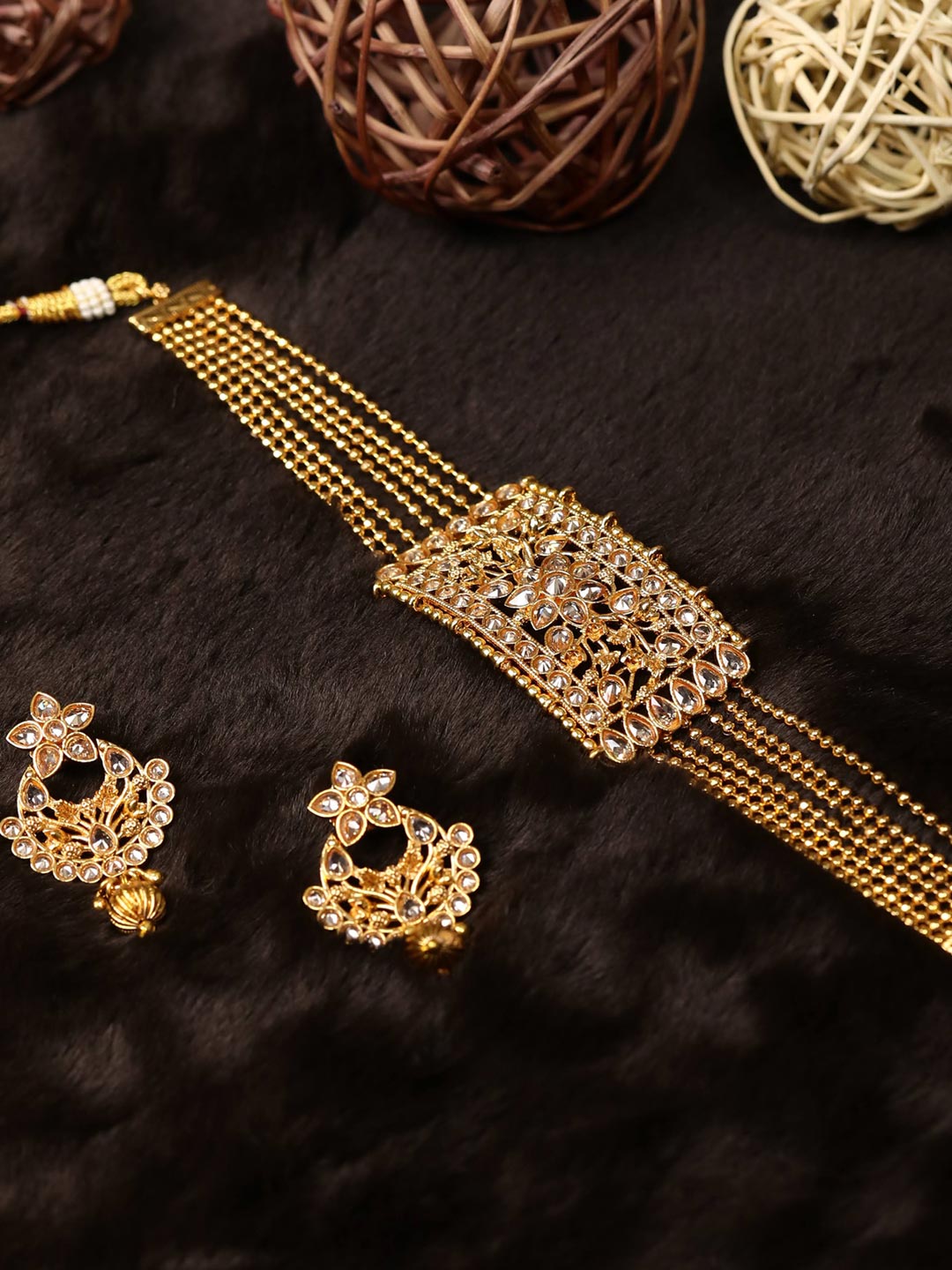 Kundan Beads Gold Plated Floral Choker