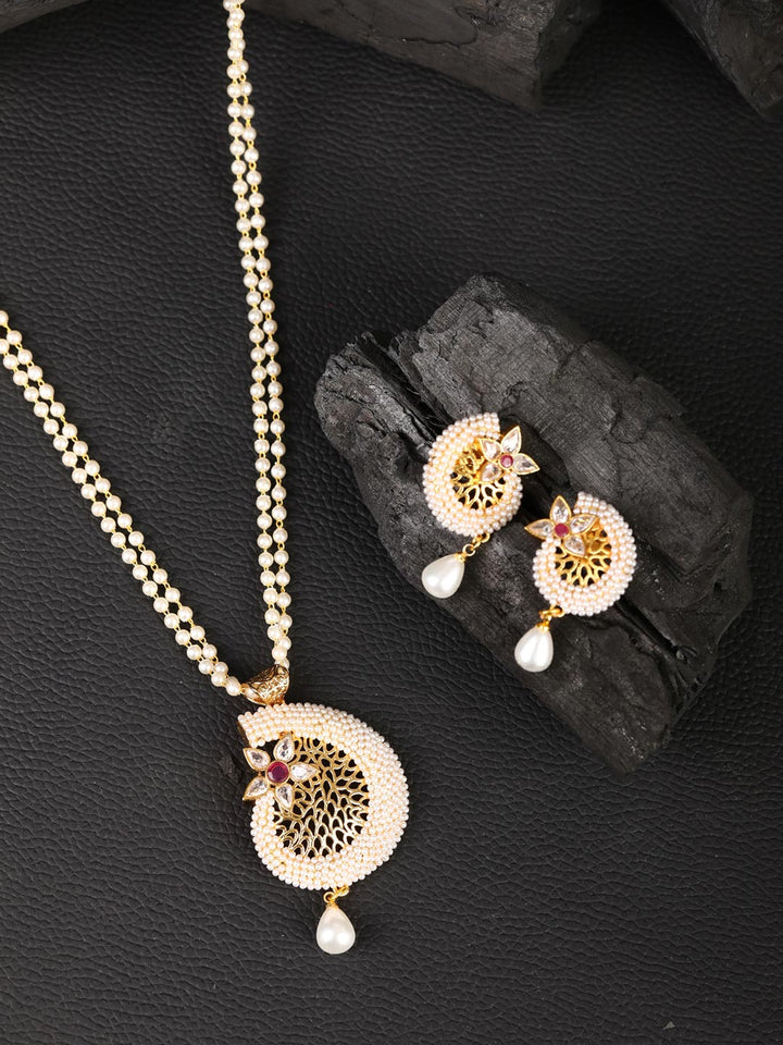 Pearls Beads Gold Plated Floral Jewellery Set