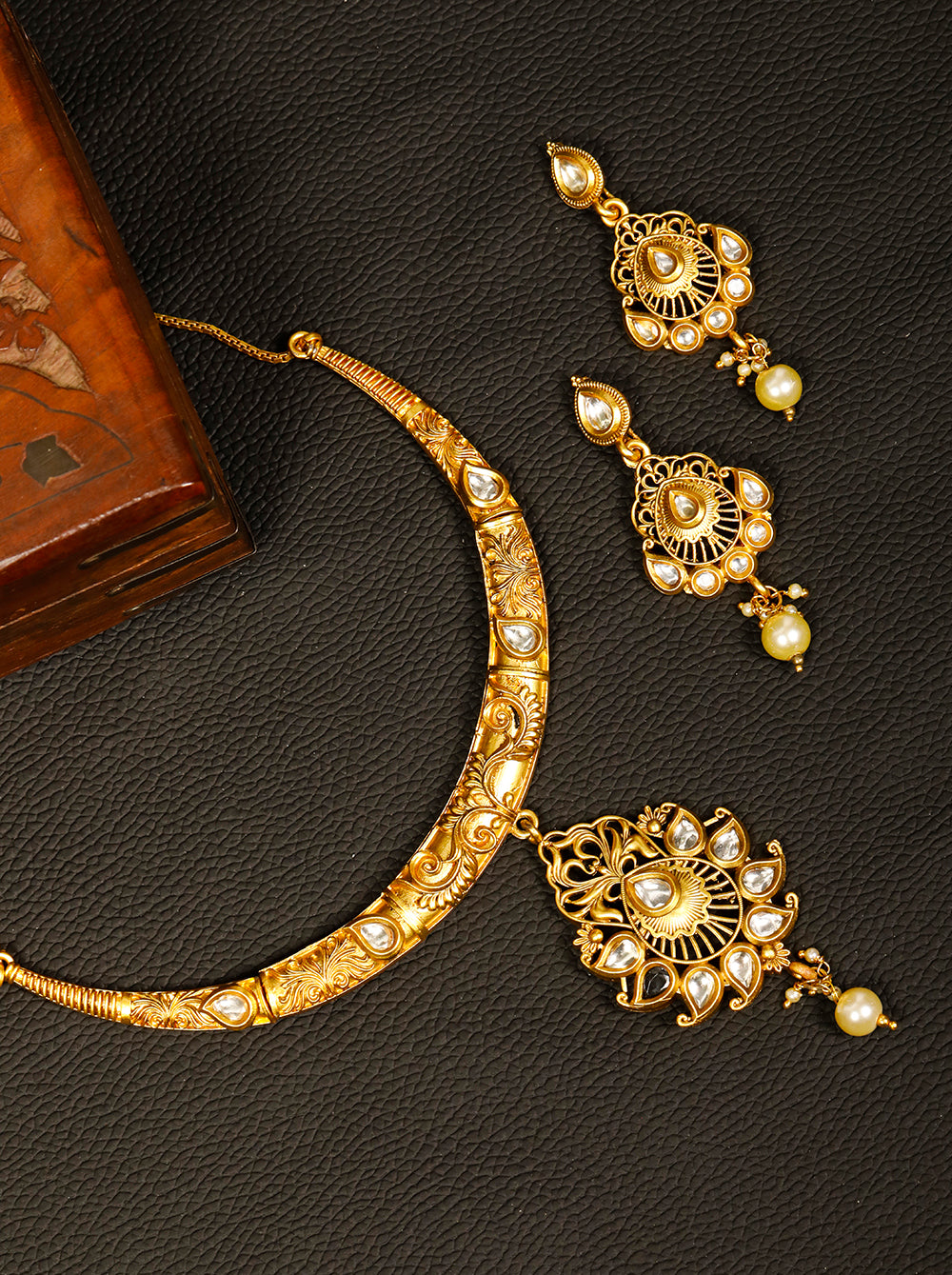 Kundan Pearls Gold Plated Jewellery Set – Priyaasi
