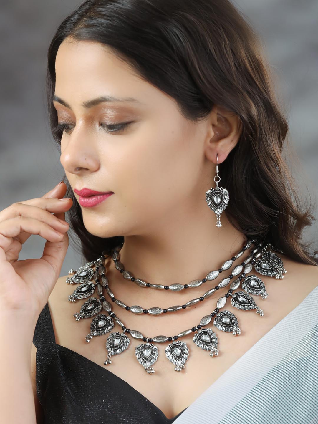 Kundan Stones Studded Silver Plated Jewellery Set