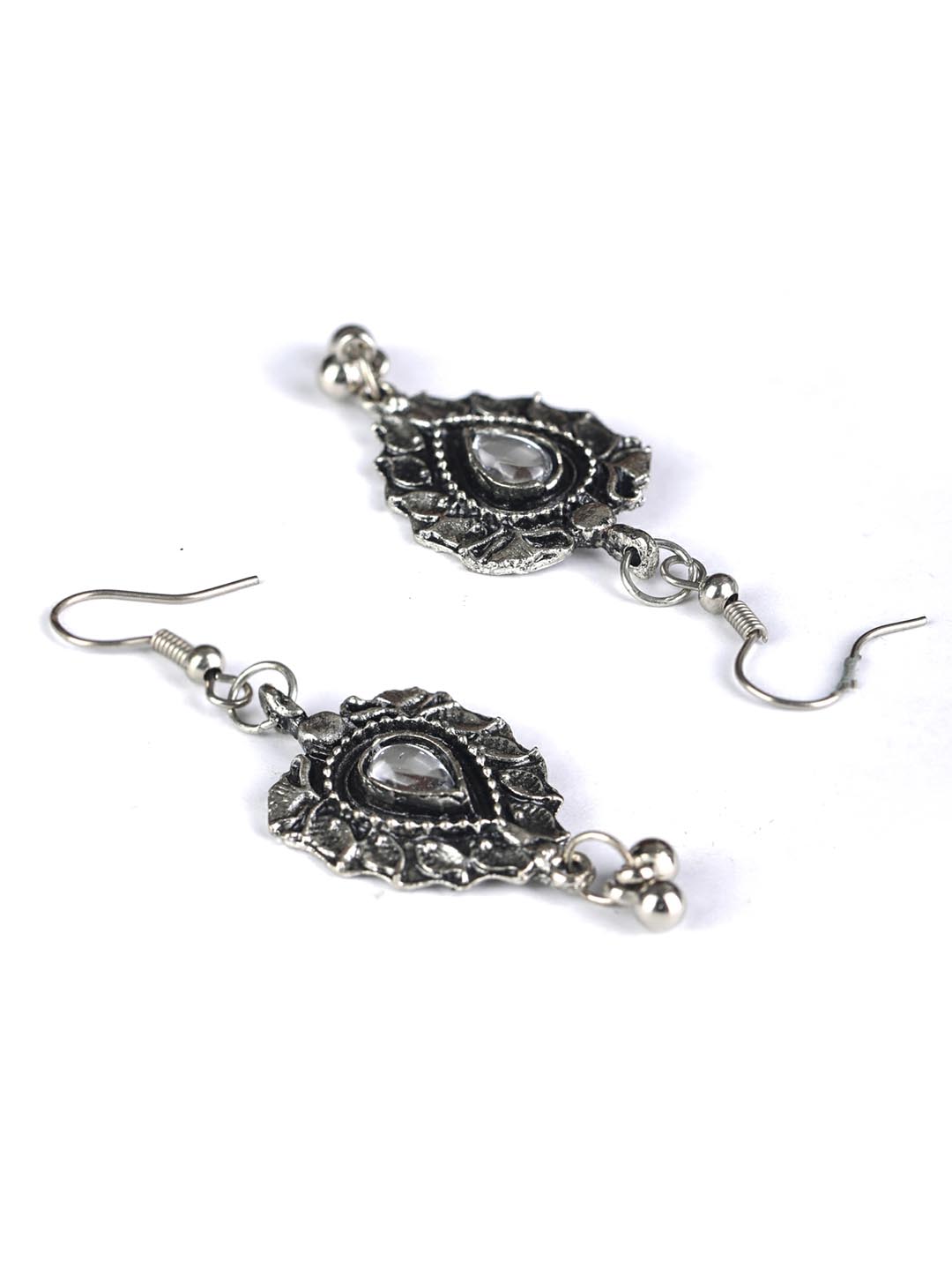 Kundan Stones Studded Silver Plated Jewellery Set