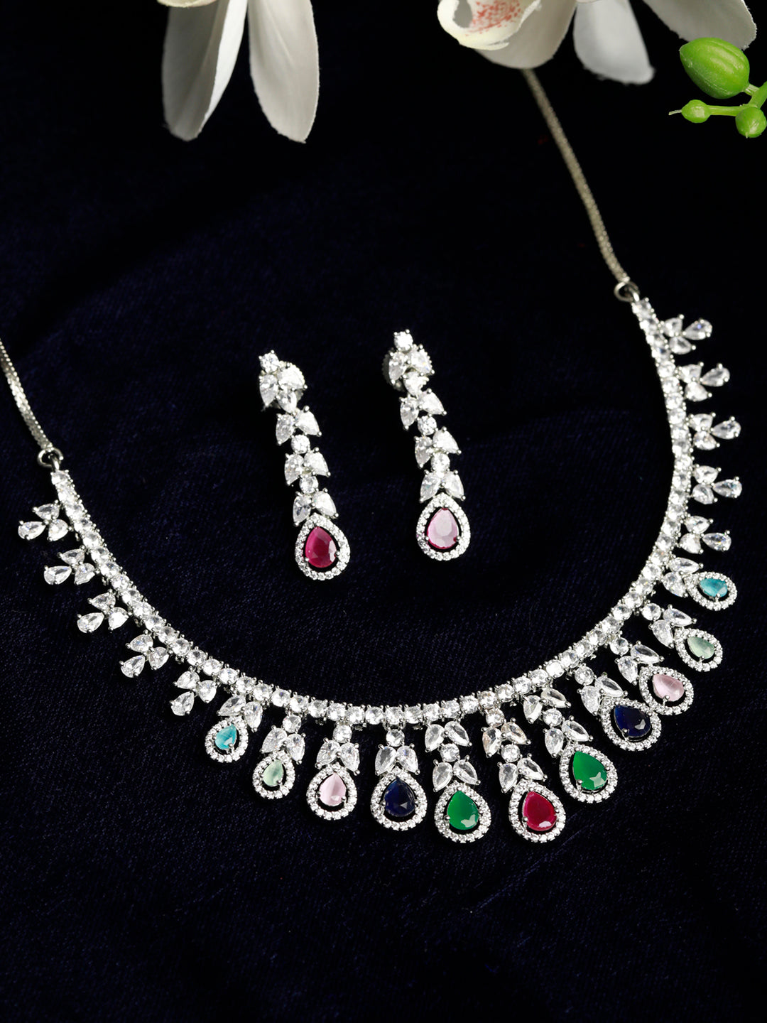 Contemporary Multi American Diamond Jewellery Set