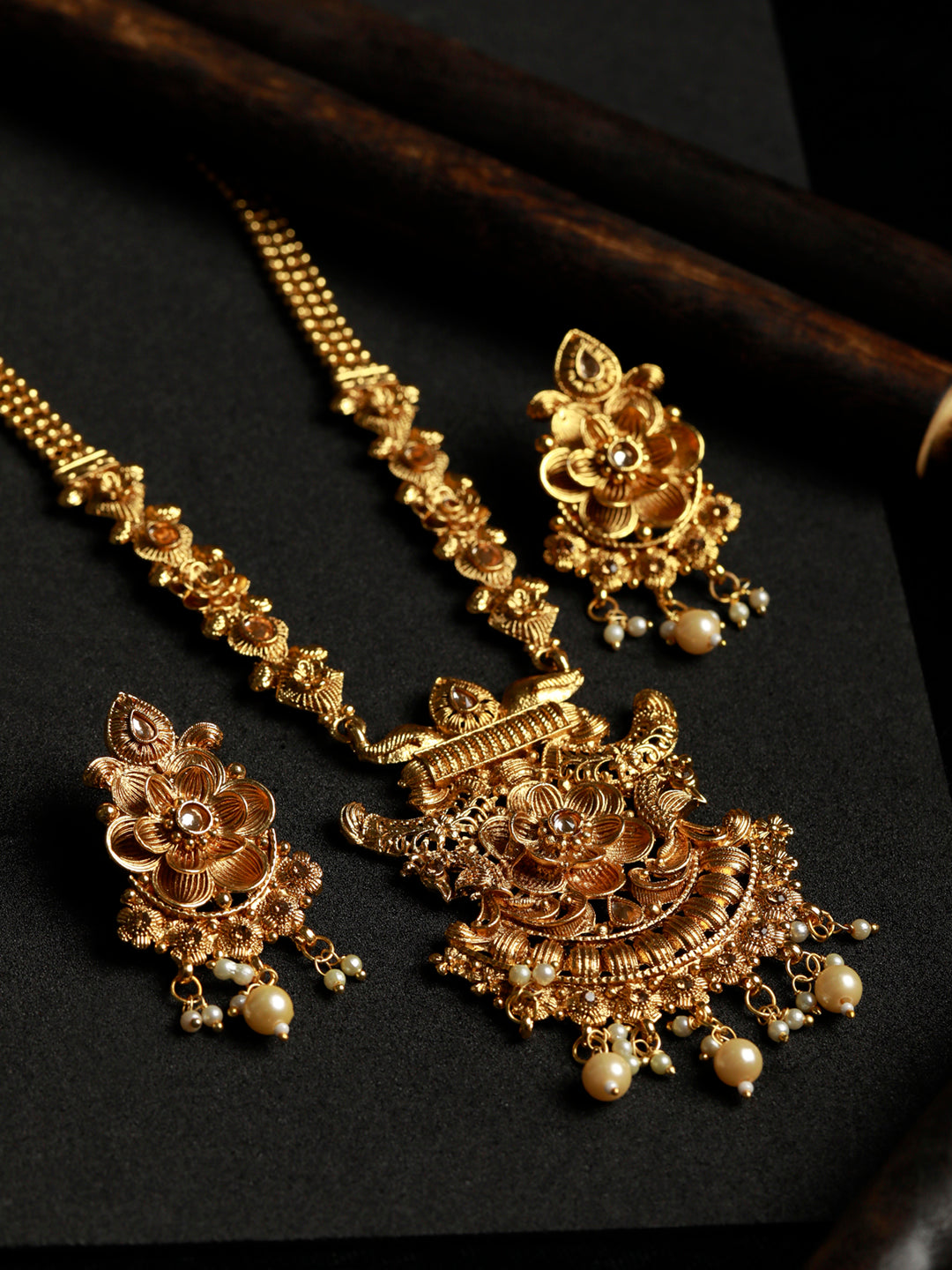 Traditional Gold Plated Floral Jewellery Set – Priyaasi