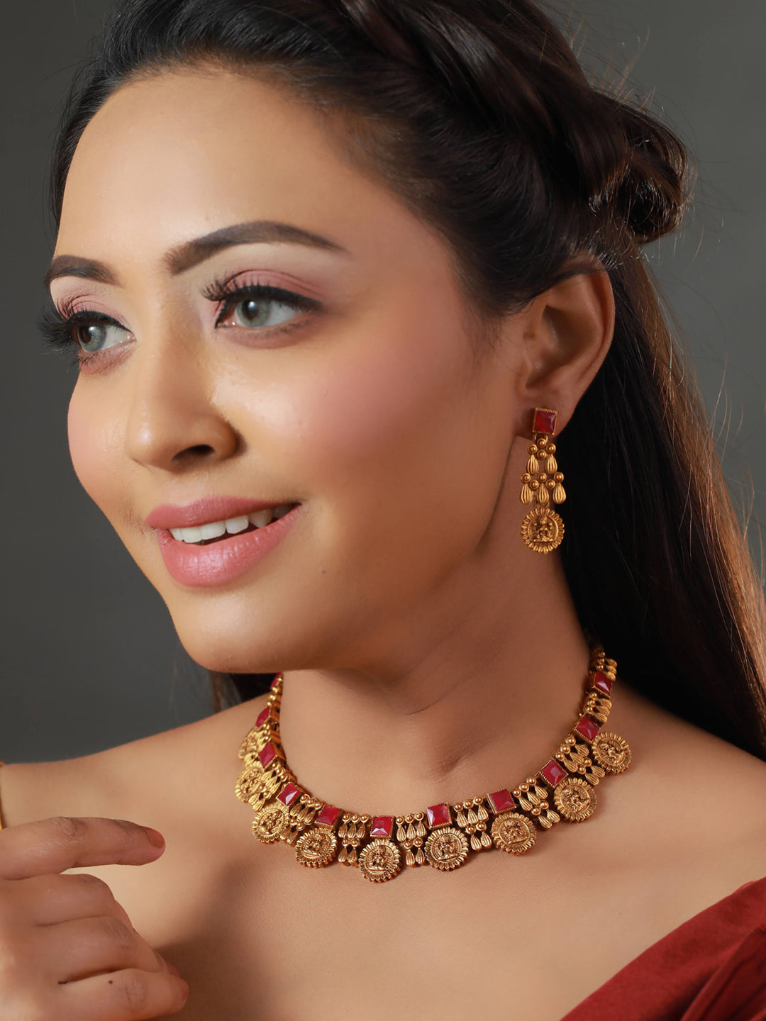 Priyaasi Goddess Laxmi Pink Stone Studded Gold Plated Jewellery Set