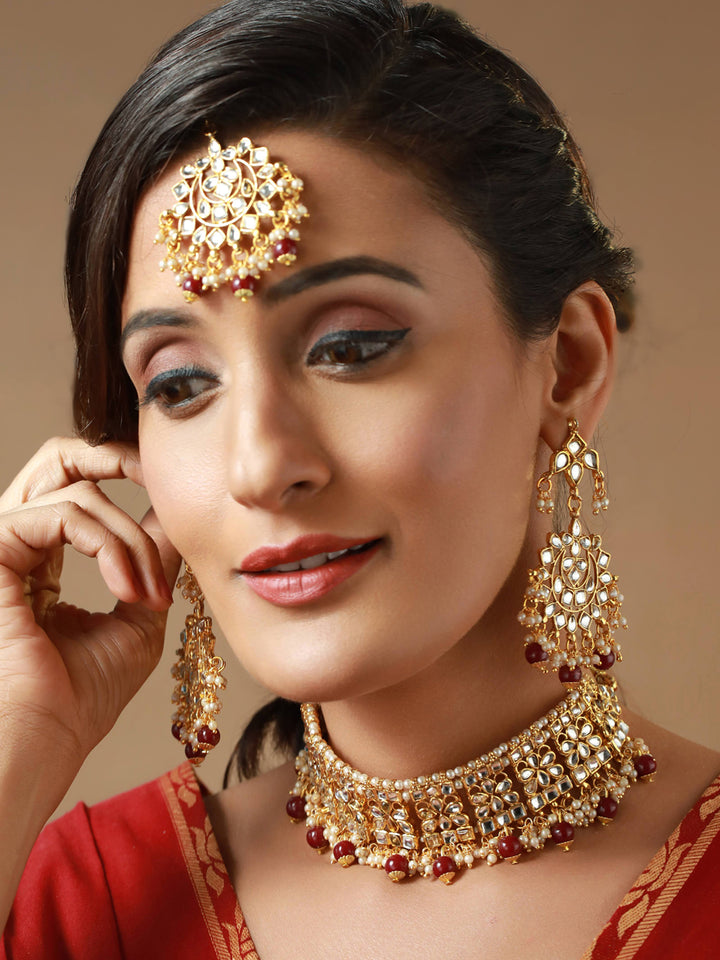 Priyaasi Maroon Floral Gold Plated Choker Jewellery Set with Maangtikka
