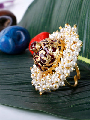 Red Gold-Plated Adjustable Ring with Pearls