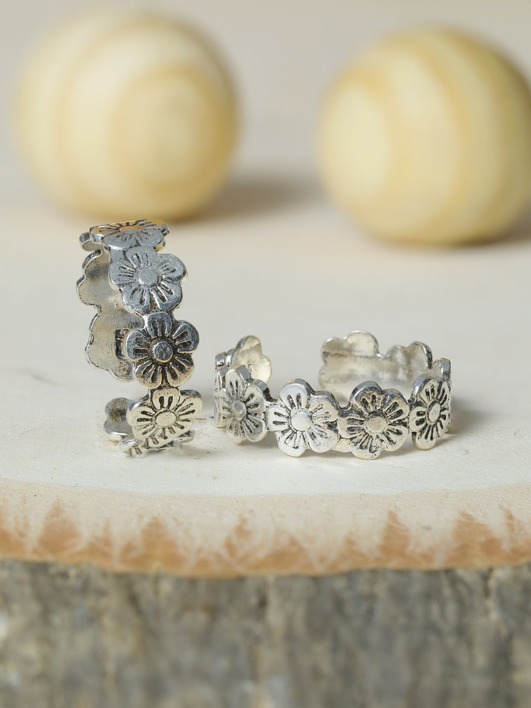 Oxidised Silver Intricate Flower Toe Ring